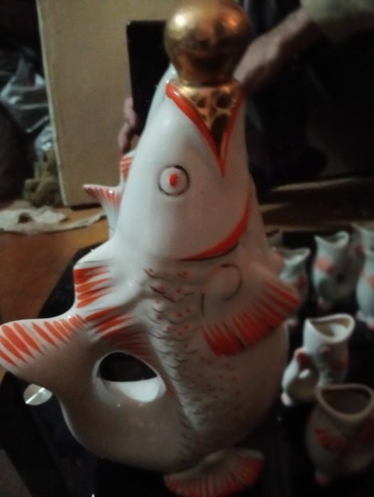 Фарфор винтажный ,,Рыбка " со стопками.