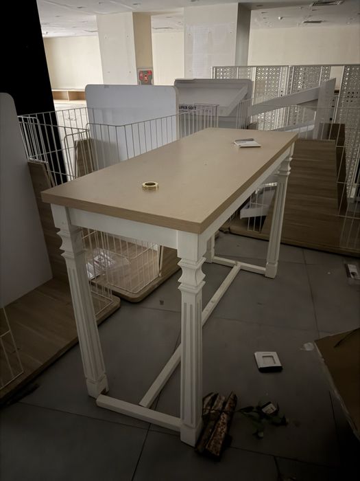 Продается стол для