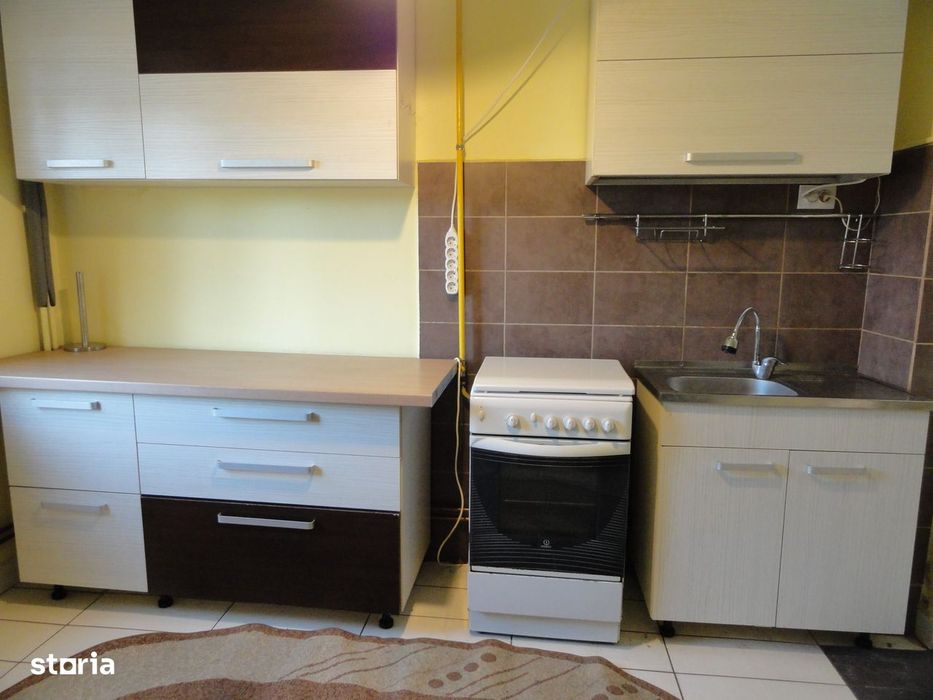 Apartament 2 camere, etaj 2, zona Romanilor, aproape de Lic. Pedagogic