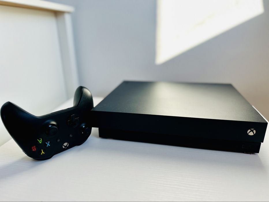 Xbox One X Impecabil