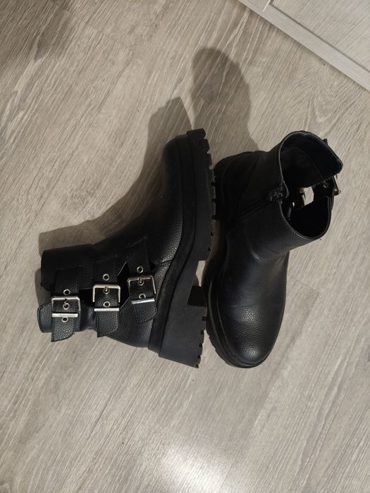 Bershka дамски боти