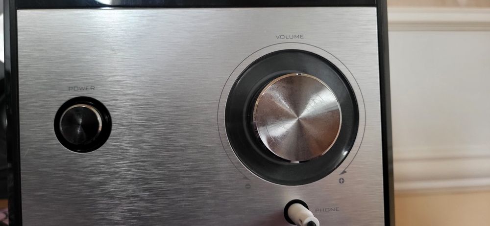 Продаётся акустическая система Microlab