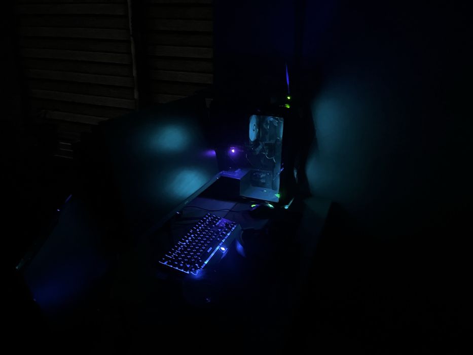 Компьютер игровой  монитор пк