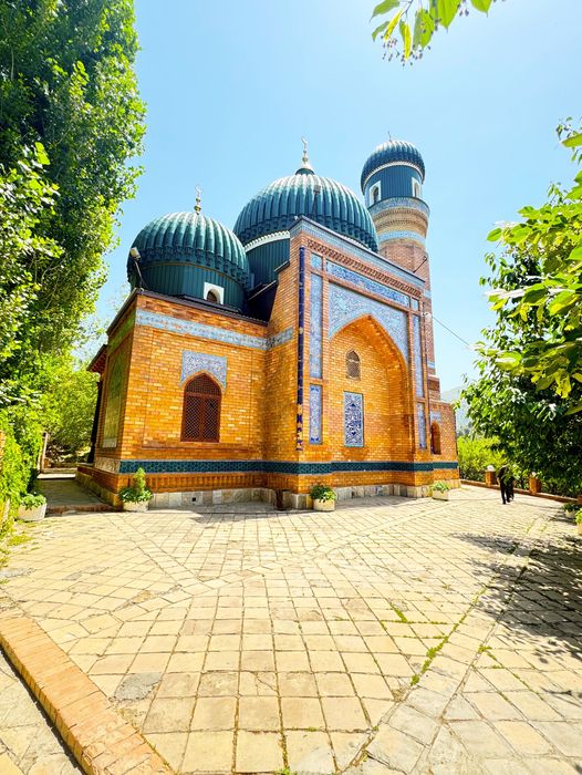 Экскурсии по Ташкенту, в горы Тянь Шань. Минивэн, электрокар, седан