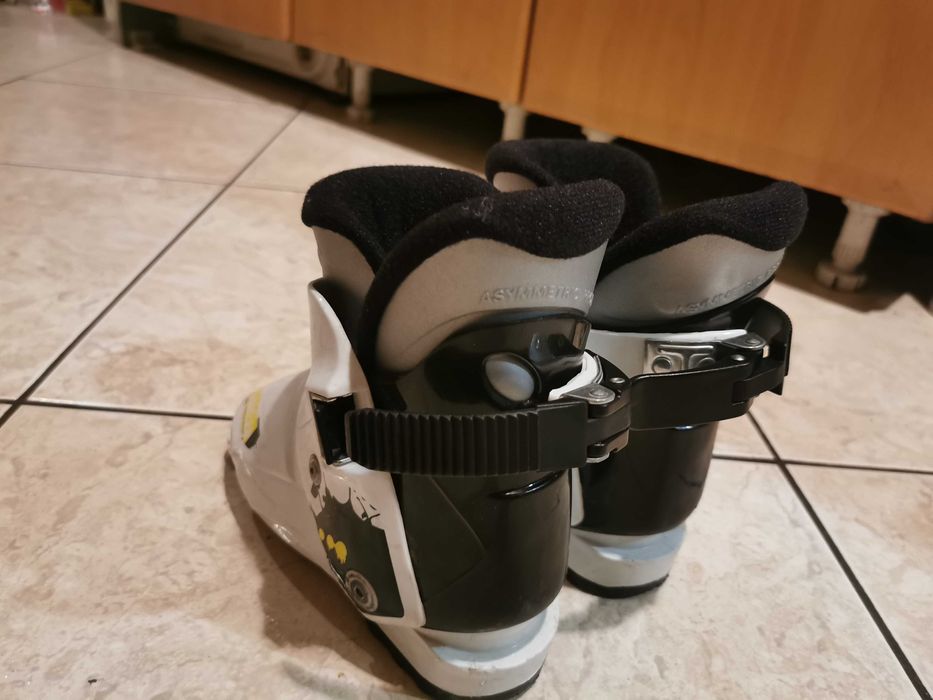 Clapari ski copii 27, 27.5, 28, 28.5 mondo 17. 5