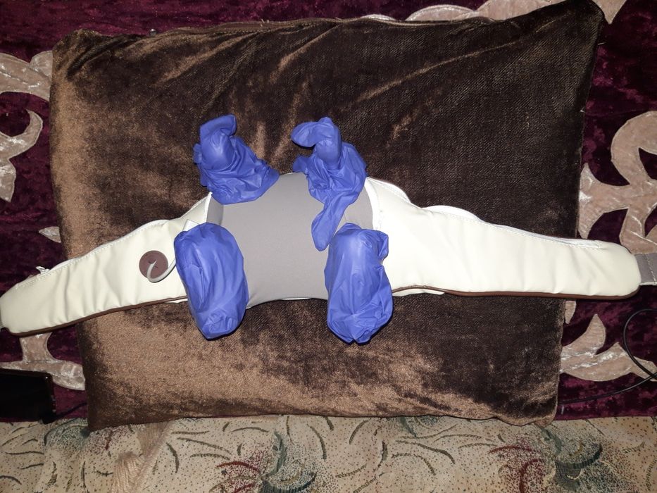 Массажёр шейный.