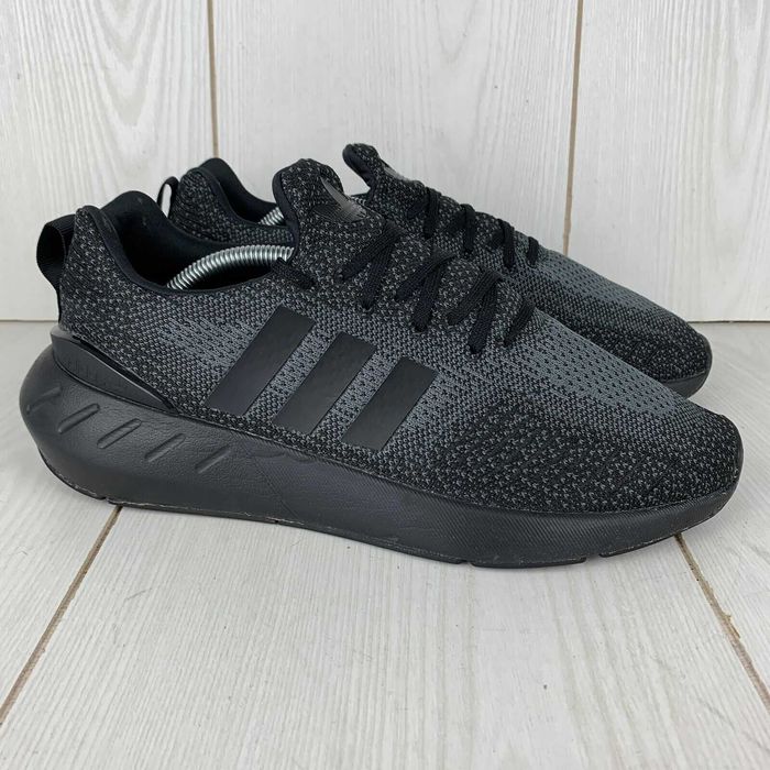 Мъжки обувки ADIDAS SWIFT RUN 22  размер 43 1/3