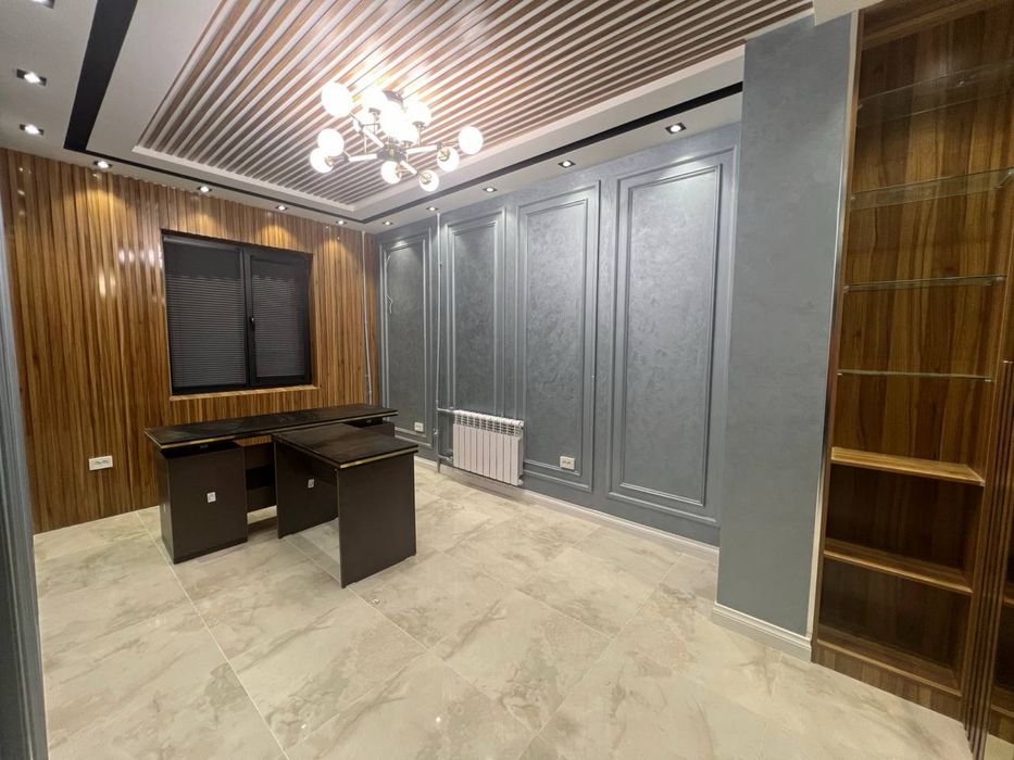 Сдаётся евро Офис 85кв на Шота руставели