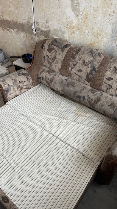 Продам диван маленький