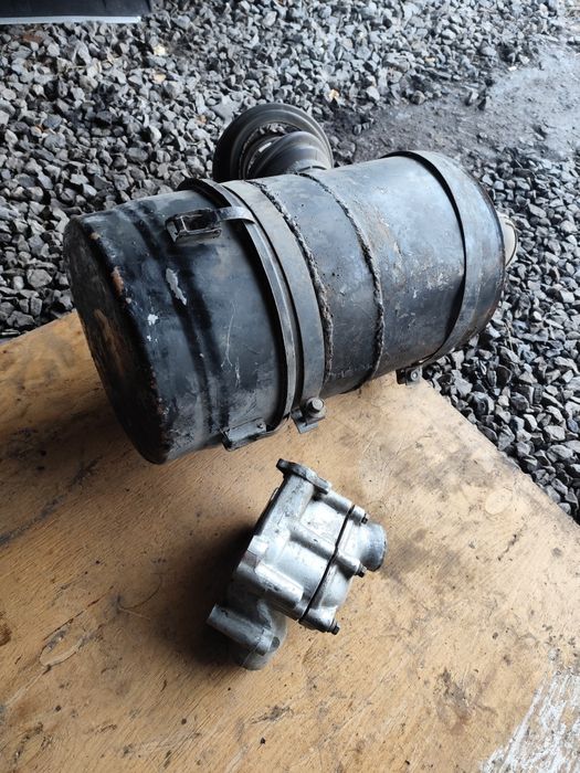 Корпус воздушного фильтра и термостатов КамАЗ