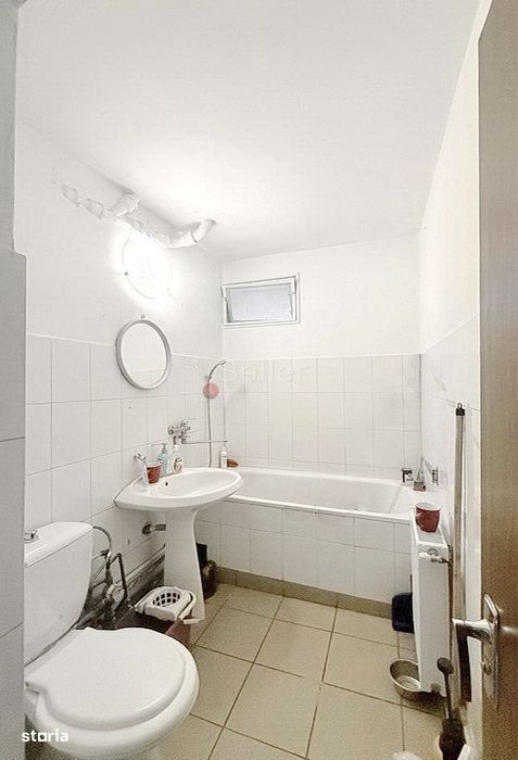 Vad Comercial Ridicat, Vizibilitate maxima — fotografia 3