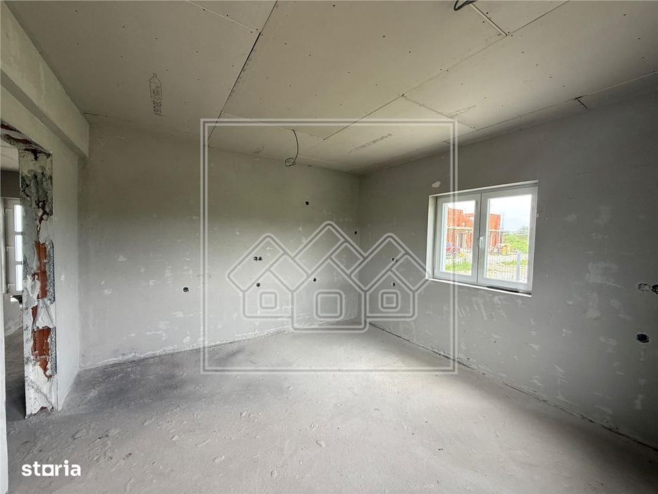 Casa tip duplex in Mohu, 4 camere, 145 mp utili, teren 195 mp