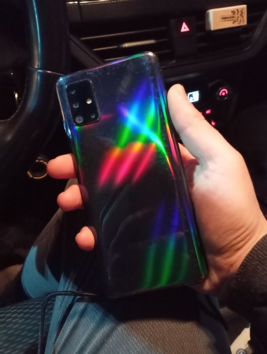 Самсунг а51 продам