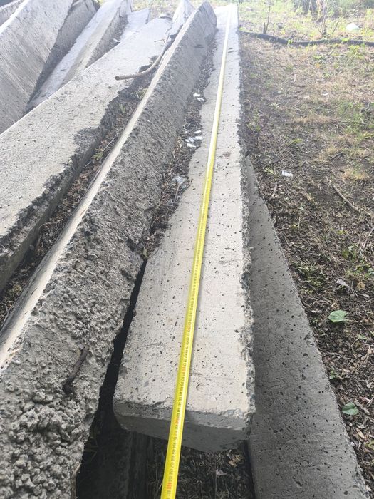 Бетонные бордюры, столбы, пасынки