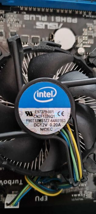 Vând kit (placă de bază ASUS P8H61 PLUS, CPU G850, cooler) second hand