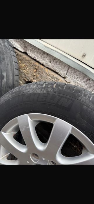 Jante gama Wolkswagen 205/60/15 Michelin de vara