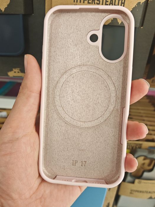 Iphone 17 Magsafe гърбове