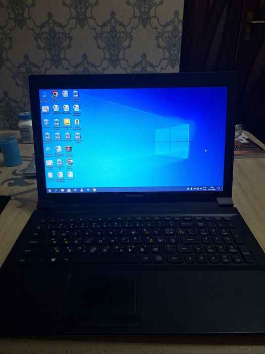 Lenovo noutbuk 10 RAM 256 Xotira