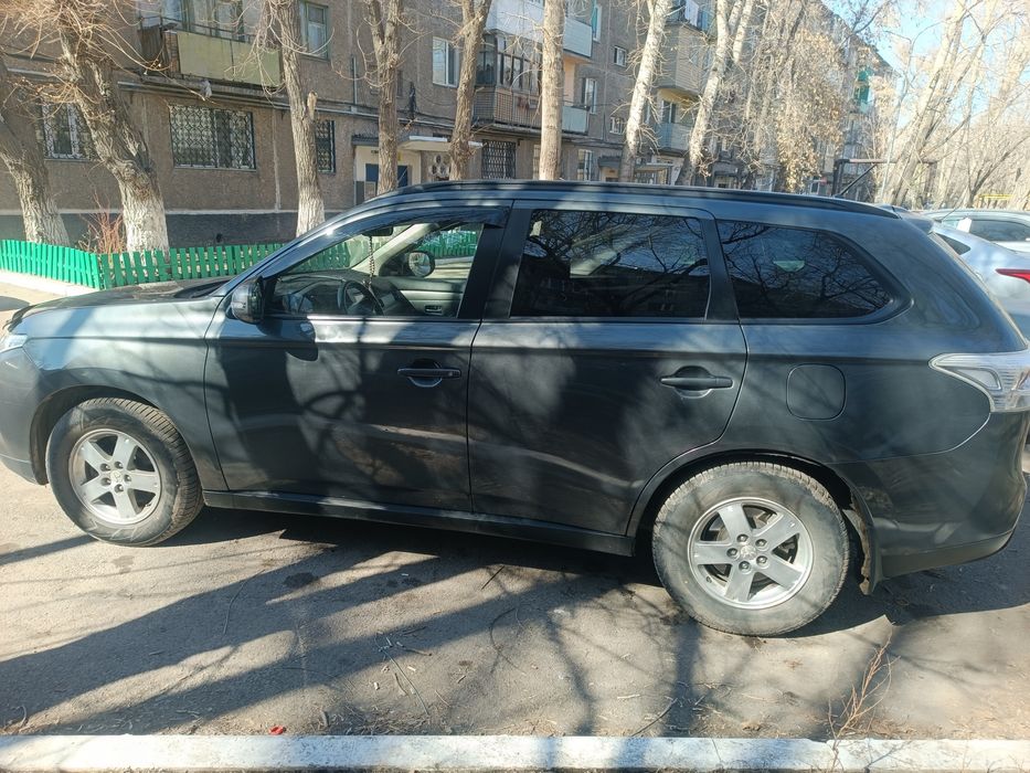 Mitsubishi Outlander 2013