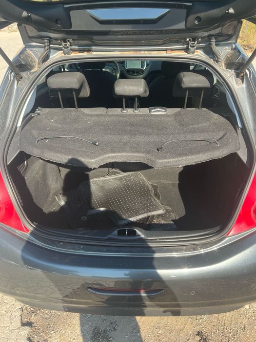 На части Пежо 208 1.2i 5ск 2016г Peugeot 1.2 VTi, 82 hp