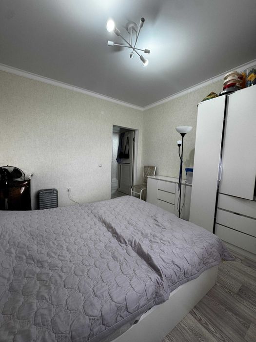 Продам  2х комн кв Батыс с ремонтом