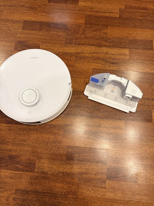 Ecovacs Deebot T10 PLUS - Aspirator Robot cu Stație Autogolire & Cameră Video Live video call