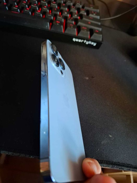 vand iphone 13 pro cu baterie noua schimbata !!