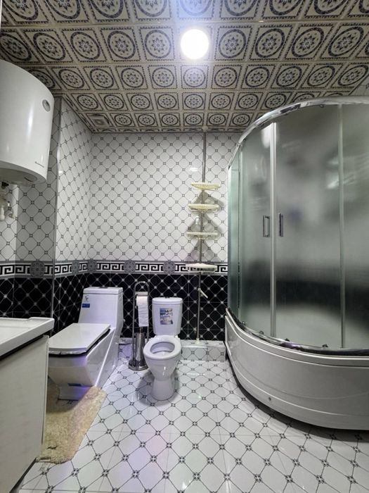 Продается 4 ком. Квартира на 2 этаже площадью 135 кв.м. По ул. Рудаки