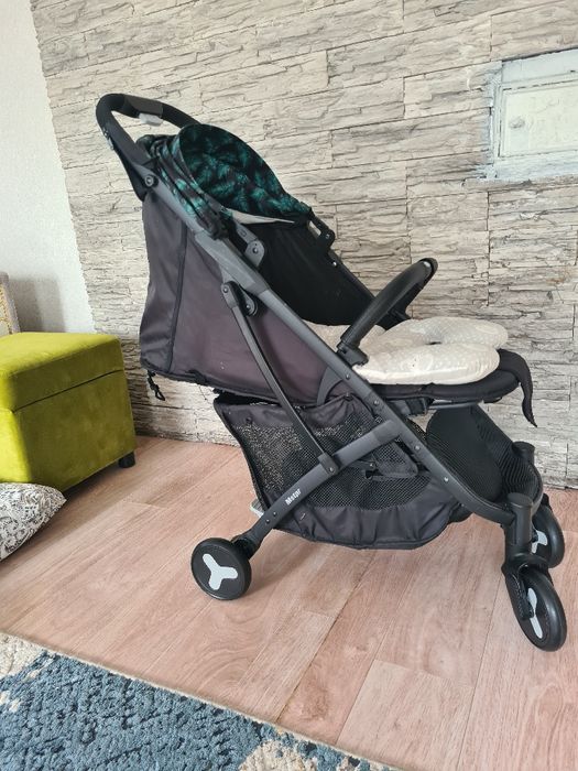 Продам детскую коляску с матрасом