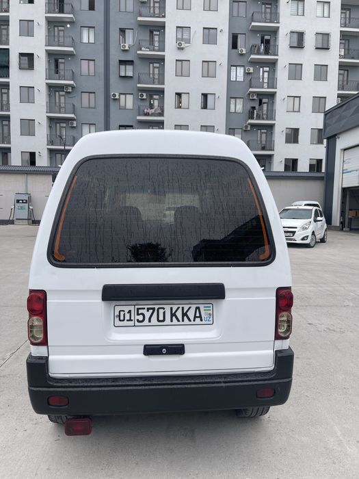 Damas 2019 yil oq rangda