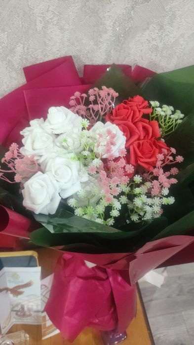 Букет светящийся из Роз. Горят