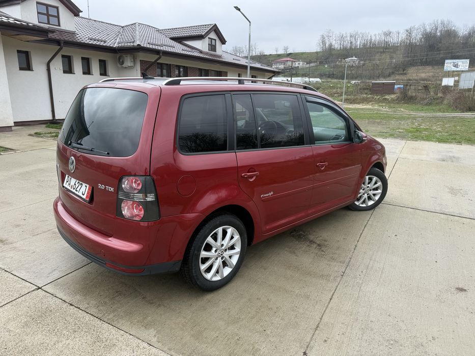 VW TOURAN 2.0 tdi* 140cp* 2010* Impecabil!!!