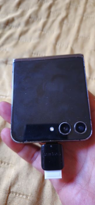 Galaxy Z flip 5 за части