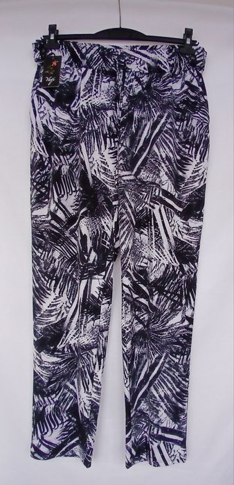 Дамски панталони ластични от различни материи.