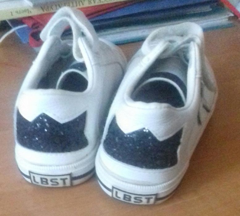 Кроссовки детские