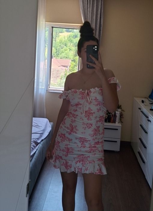 Rochiță nouă sexy de vară