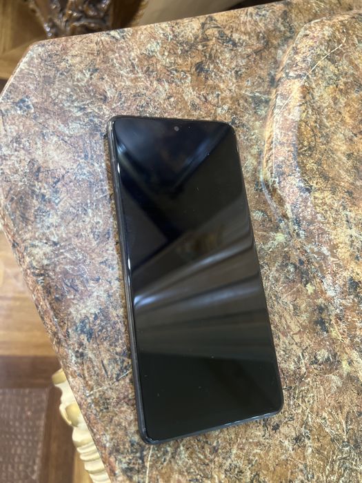 Енги Poco 3x Кок рангда