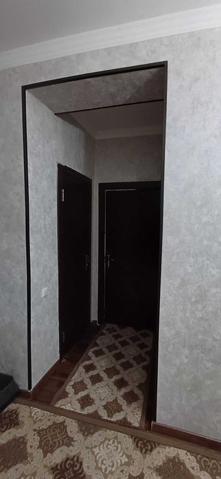 Kvartira sotladi srochna arzon