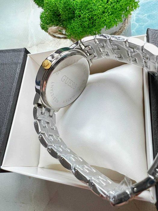 Ceas de mână damă Model 11 – Design Elegant – Cutie Cadou Inclusă