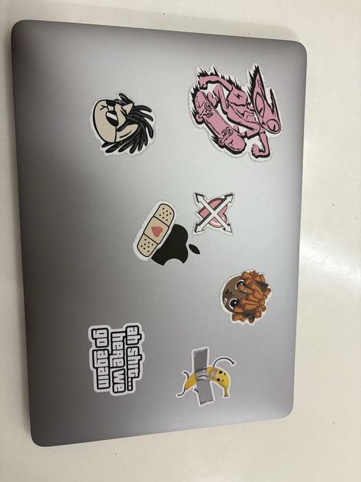 Macbook m1 16/512 продам срочно