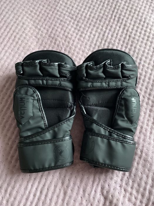 Перчатки для мма