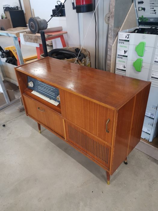 Ретро радио лира 10