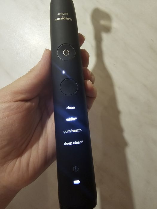 Philips sonicare diamondclean 9000 четка за зъби