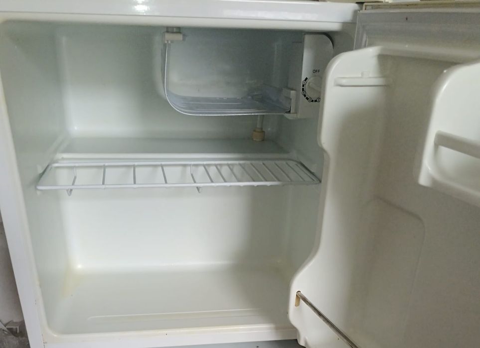 Мини холодильник продам