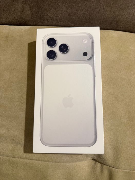 İPHONE 17 Pro Max 256 Чисто Нов Не Разпечатан