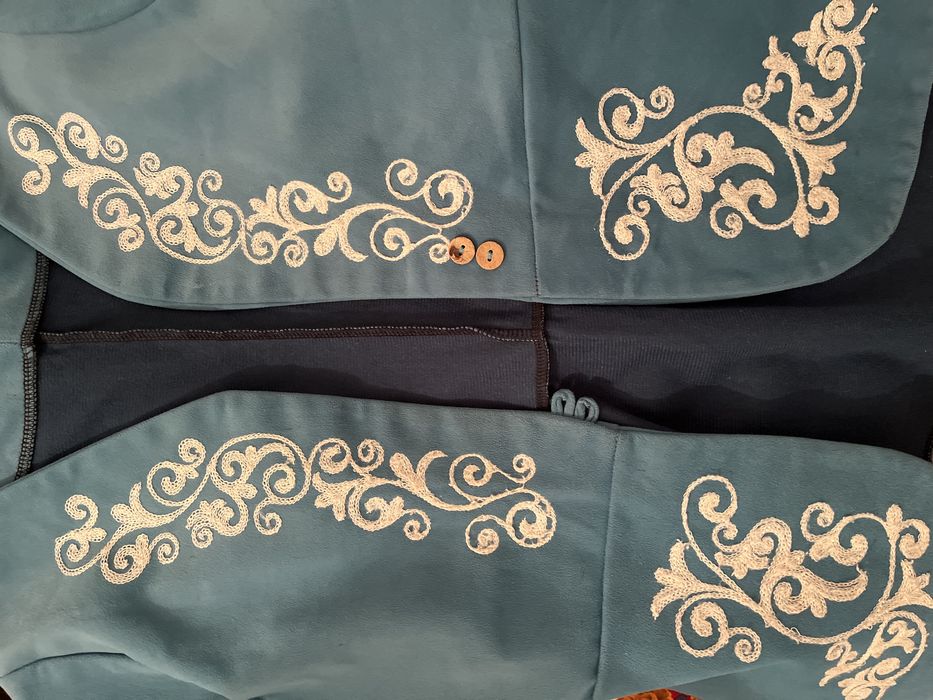 Қазқи желетка мен тақия