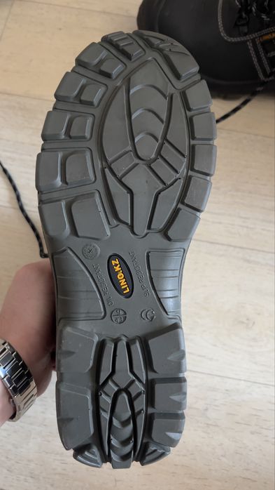 Ботинки рабочие с металлическим носком