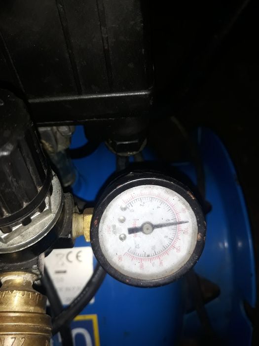 Compresor aer Airpress 220 litri