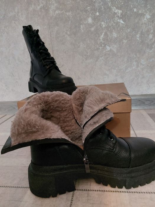 Продам новые ботинки зимние 38 раз