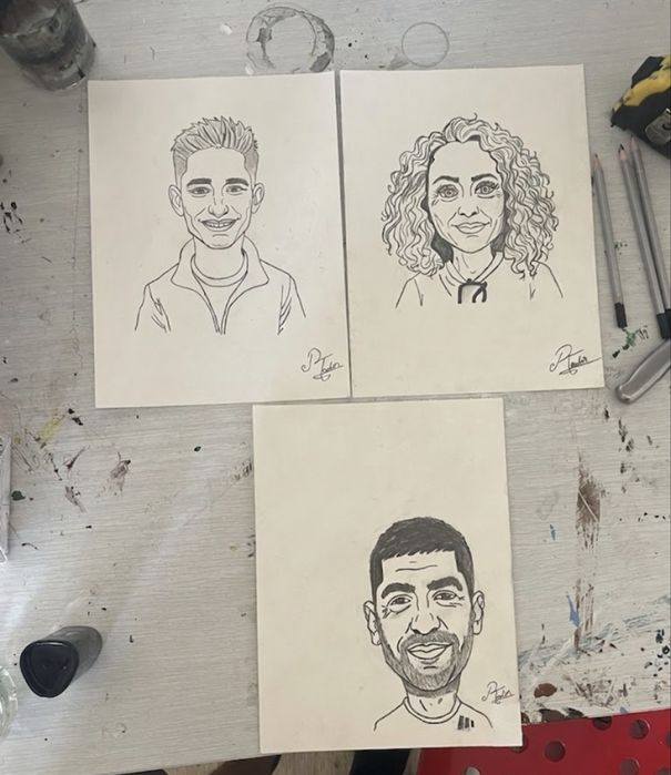 Portrete persoane A4